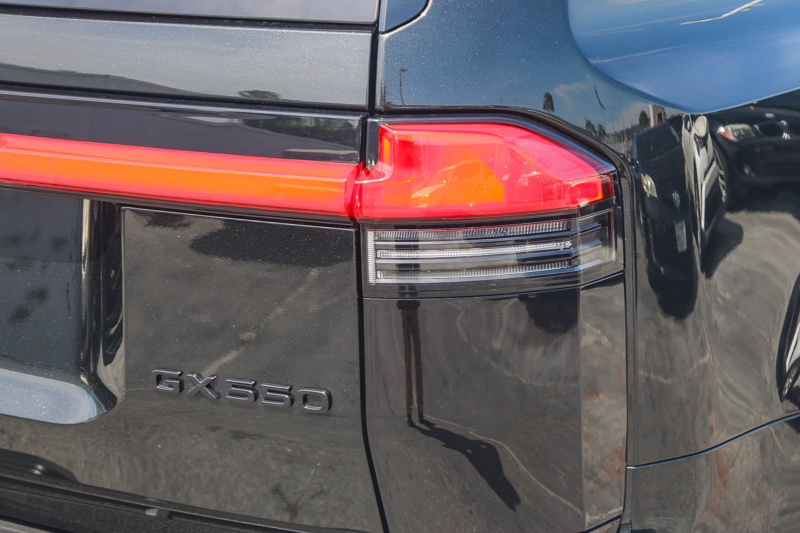 Used 2024 Lexus GX 550 w/ Cold Area Package AWD/4WD image 10
