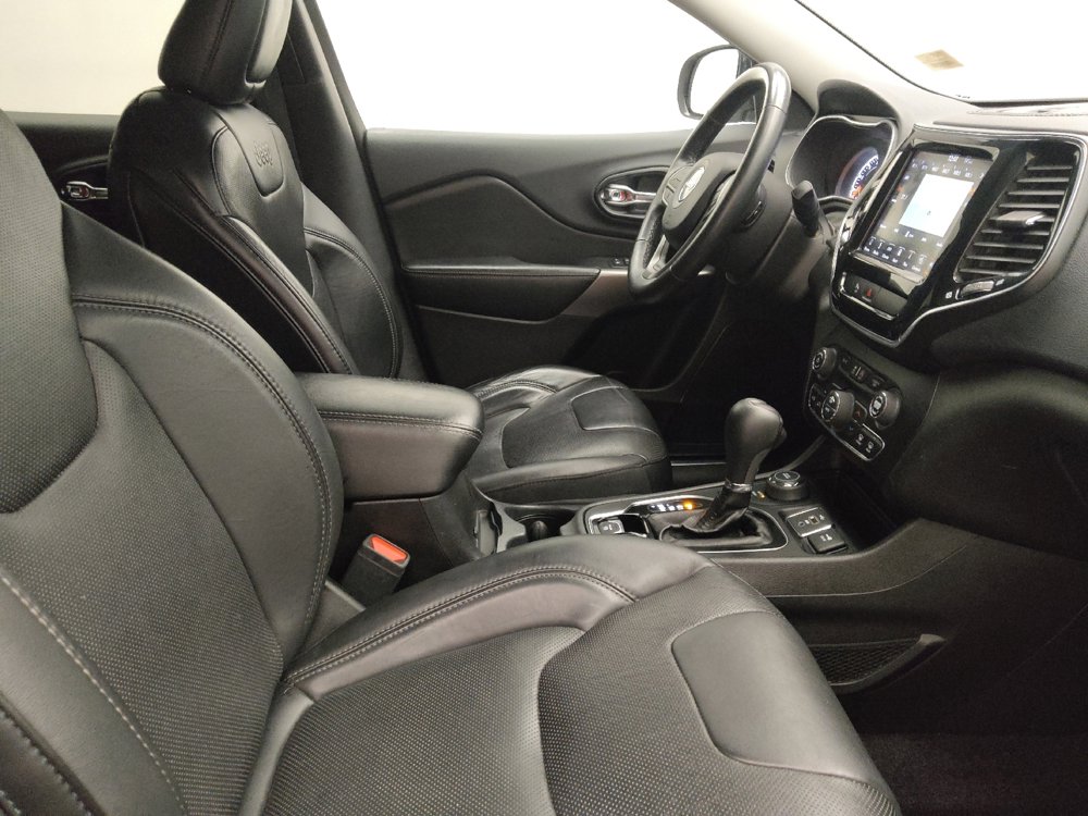 Used 2019 Jeep Cherokee Limited image 21