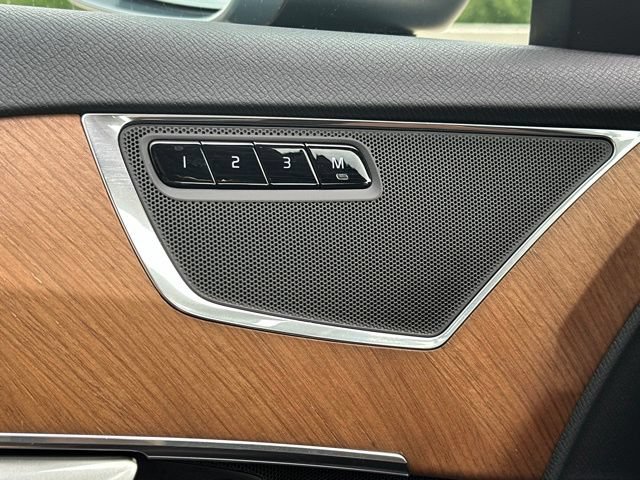 Certified 2023 Volvo XC90 B6 Plus w/ Protection Package Premier AWD/4WD image 33