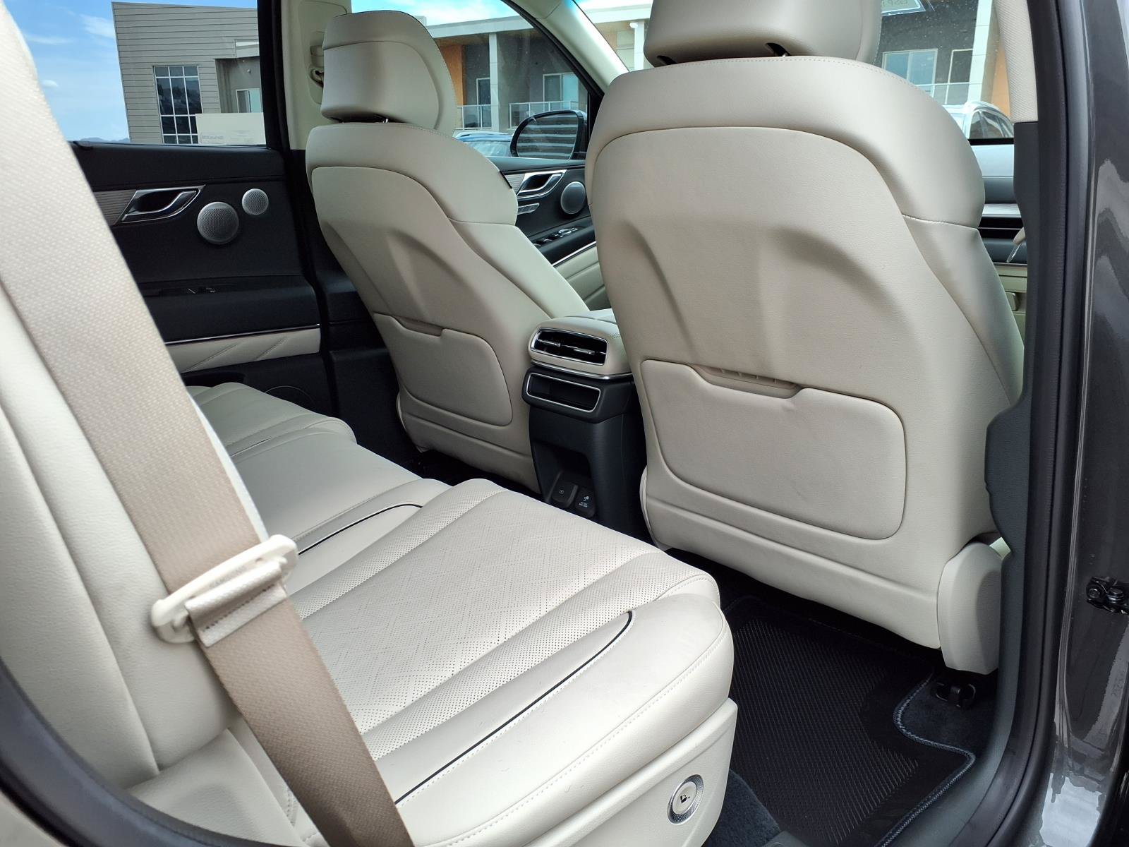 Certified 2026 Genesis GV80 2.5T Advanced AWD/4WD image 13