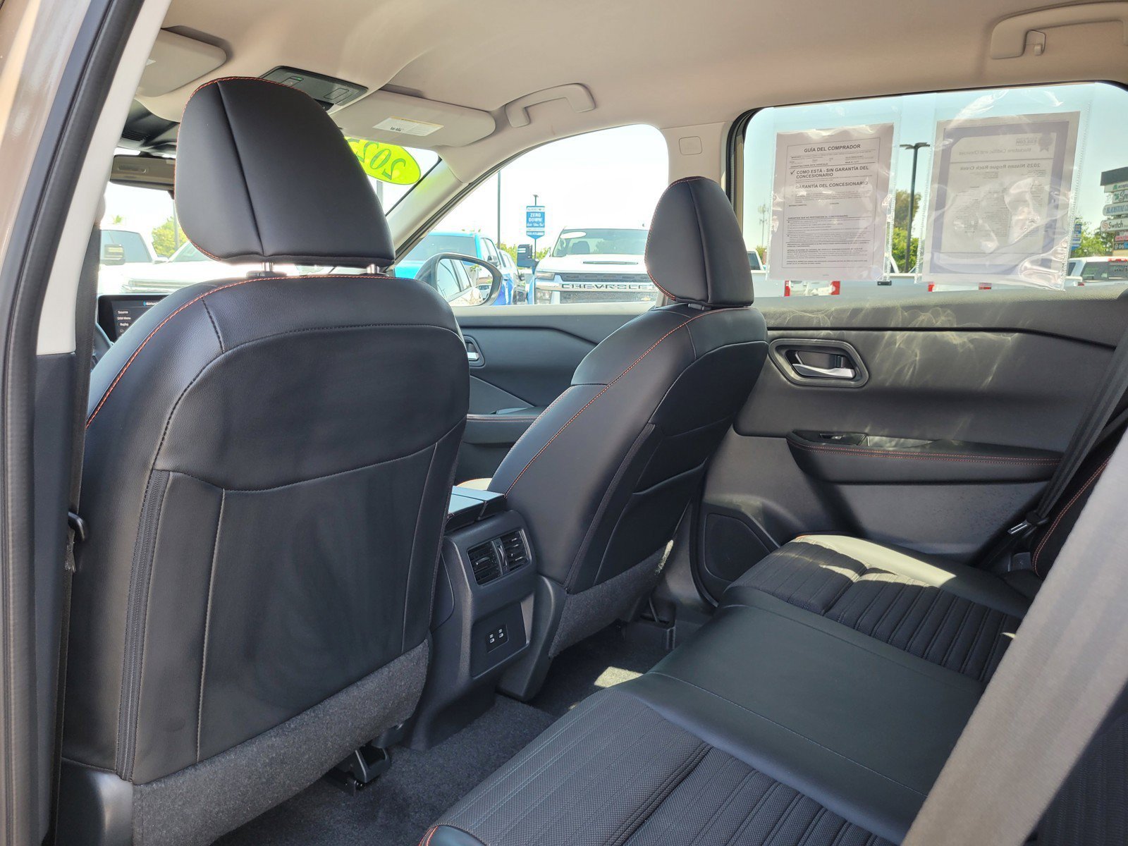 Used 2025 Nissan Rogue SV AWD/4WD image 14