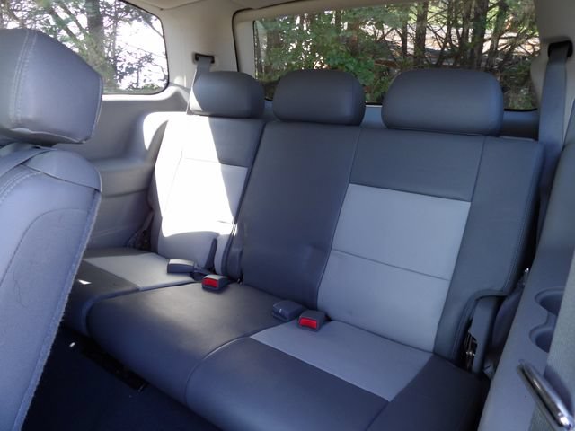 Used 2007 Chrysler Aspen Limited AWD/4WD image 11