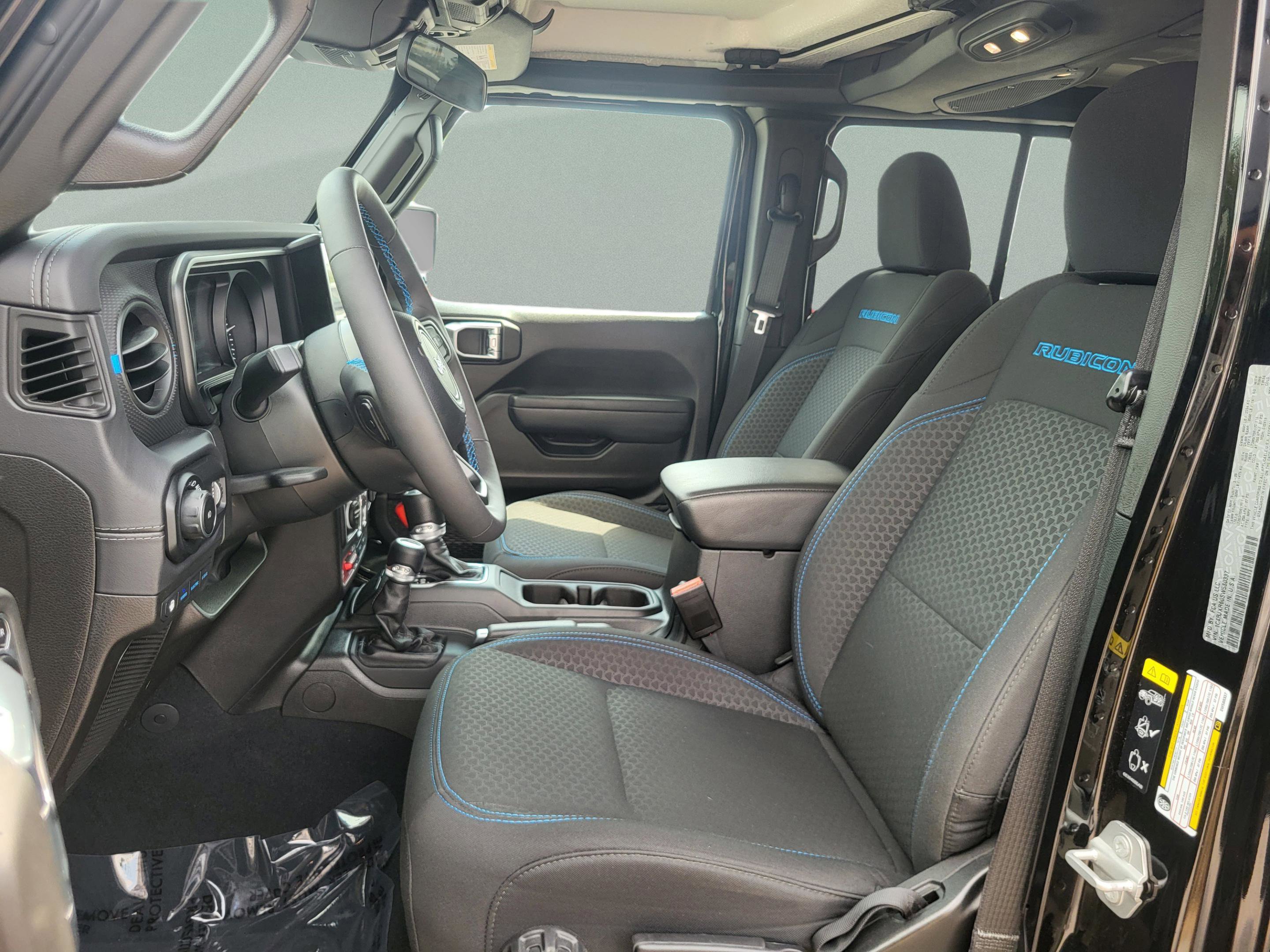 Used 2025 Jeep Wrangler Unlimited Rubicon 4xe w/ Convenience Group image 27
