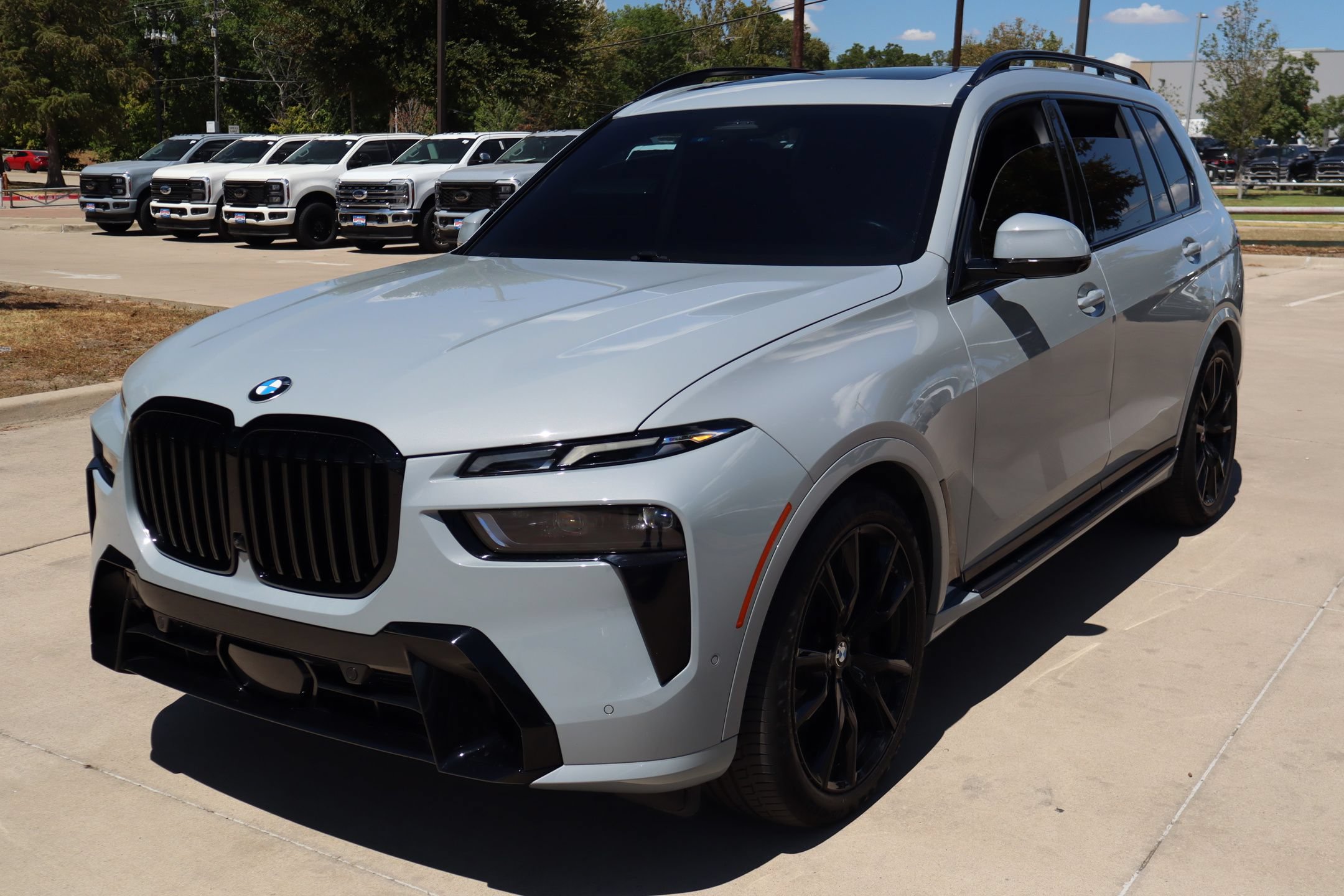 Used 2025 BMW X7 xDrive40i AWD/4WD image 8
