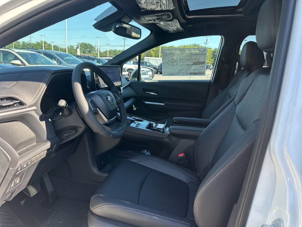 New 2026 Toyota Sienna XLE Woodland Edition AWD/4WD image 10