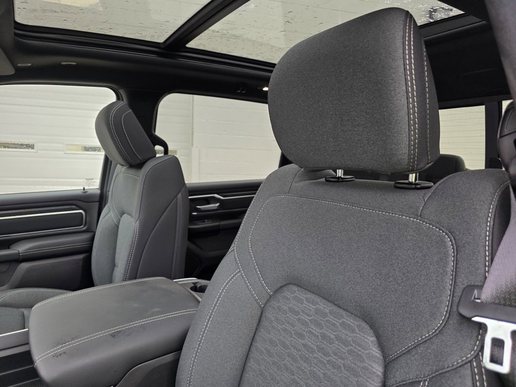 New 2026 RAM 1500 4x4 Crew Cab image 30