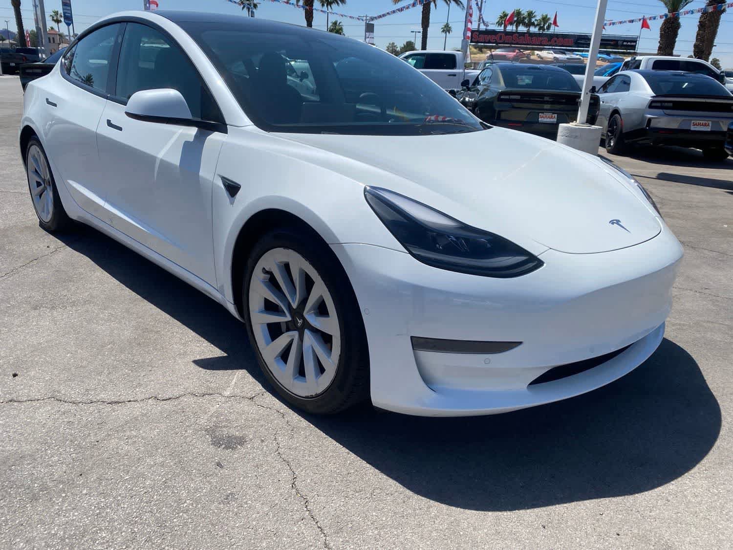 Used 2021 Tesla Model 3 Standard Range Plus RWD image 3