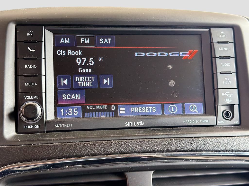 Used 2018 Dodge Grand Caravan SE w/ UConnect Hands-Free Group image 16