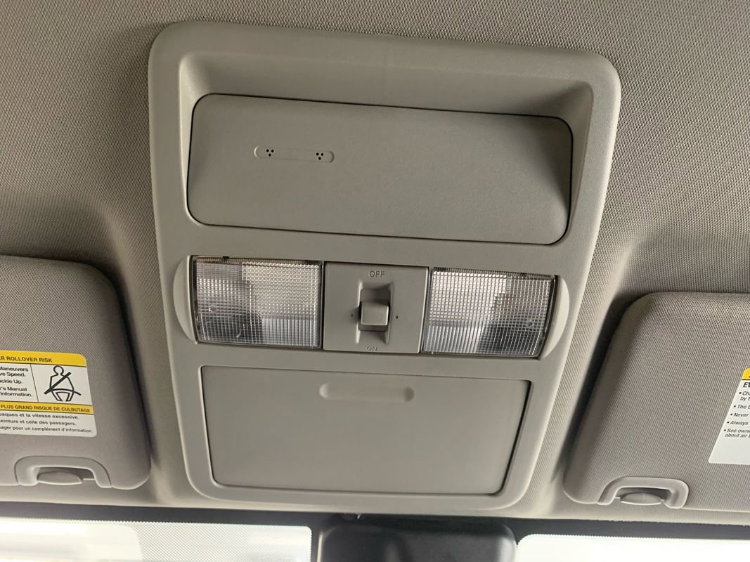 Used 2022 Nissan Frontier SV image 38