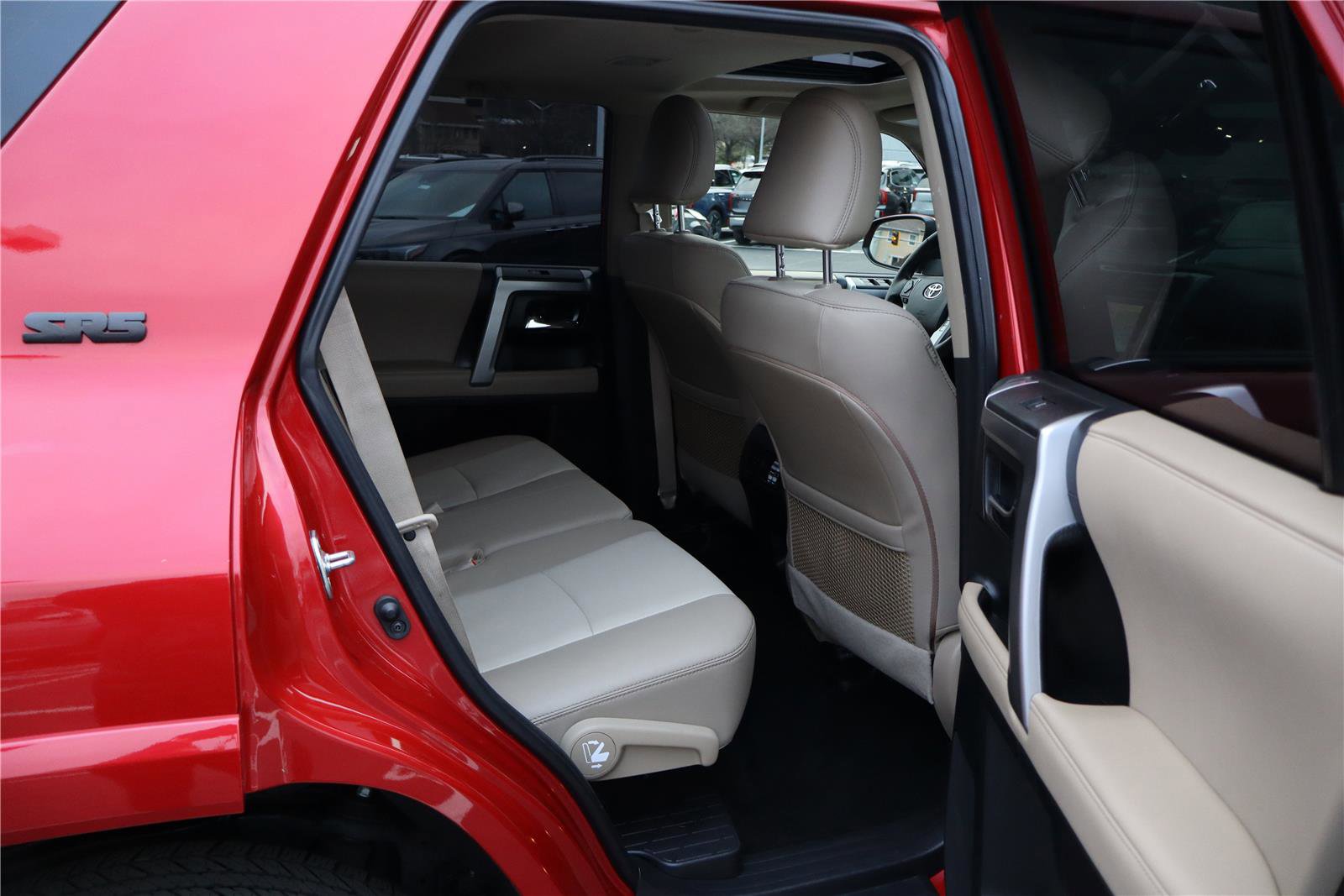 Used 2024 Toyota 4Runner SR5 Premium image 32