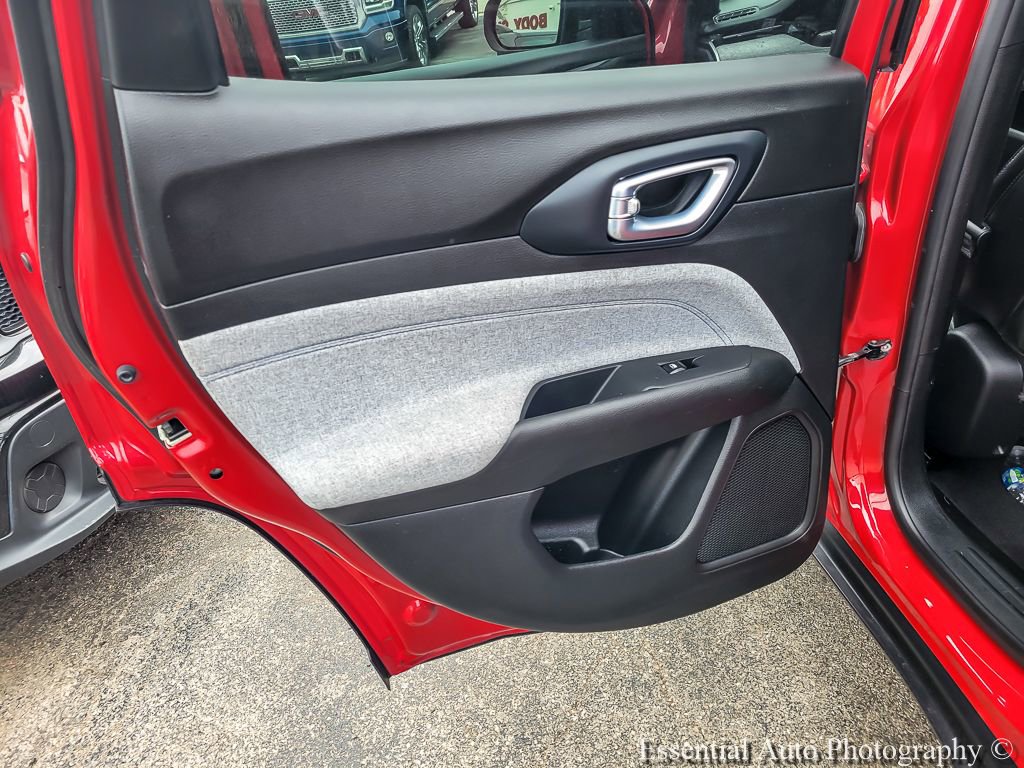 Used 2023 Jeep Compass Latitude AWD/4WD image 17