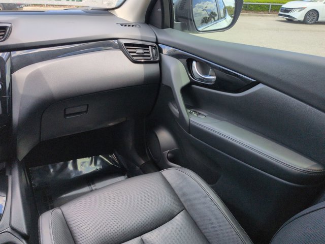 Used 2022 Nissan Rogue Sport SL w/ Premium Package AWD/4WD image 18