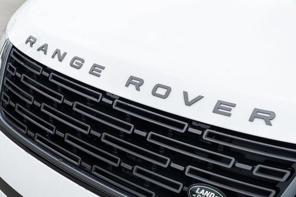 Used 2026 Land Rover Range Rover Velar S AWD/4WD image 9
