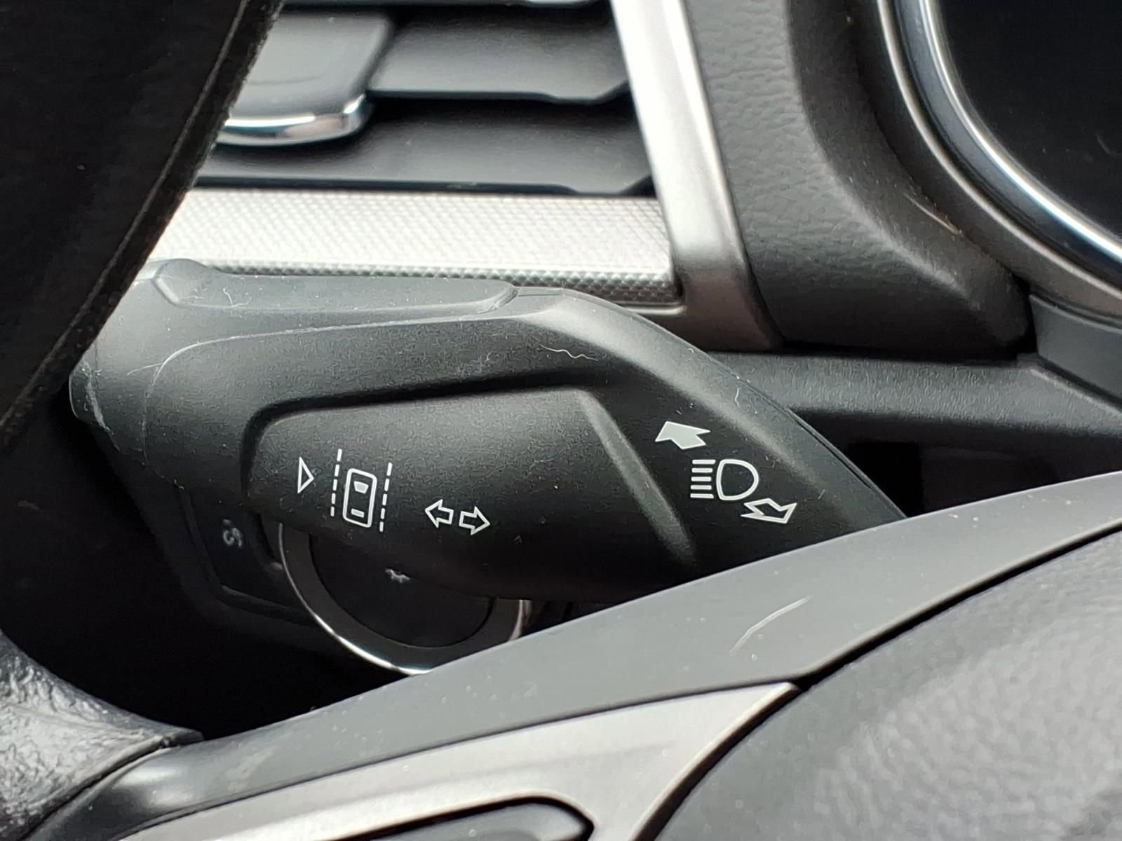 Used 2020 Ford Fusion SE FWD image 21