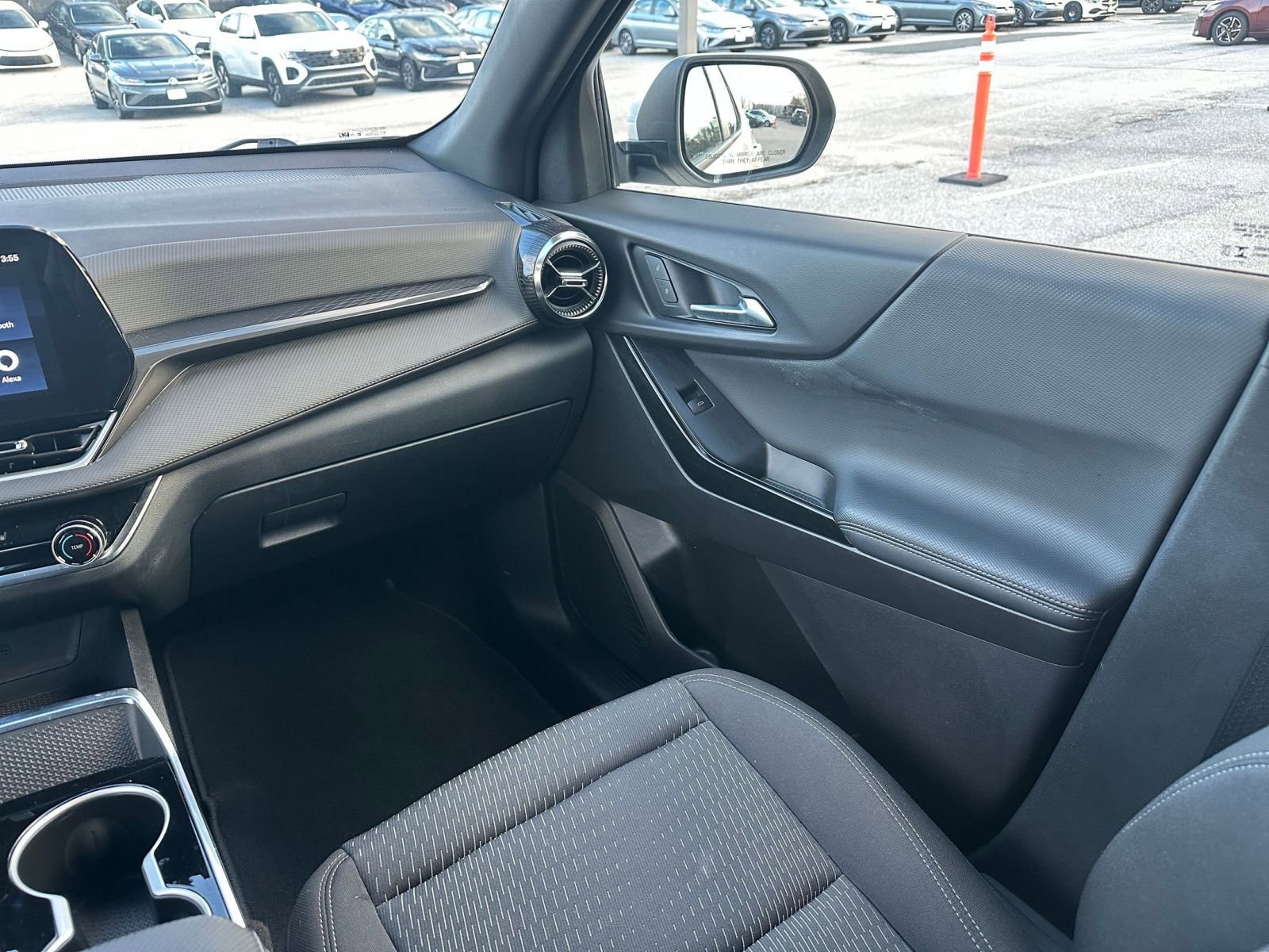 Used 2025 Chevrolet Equinox LT image 34