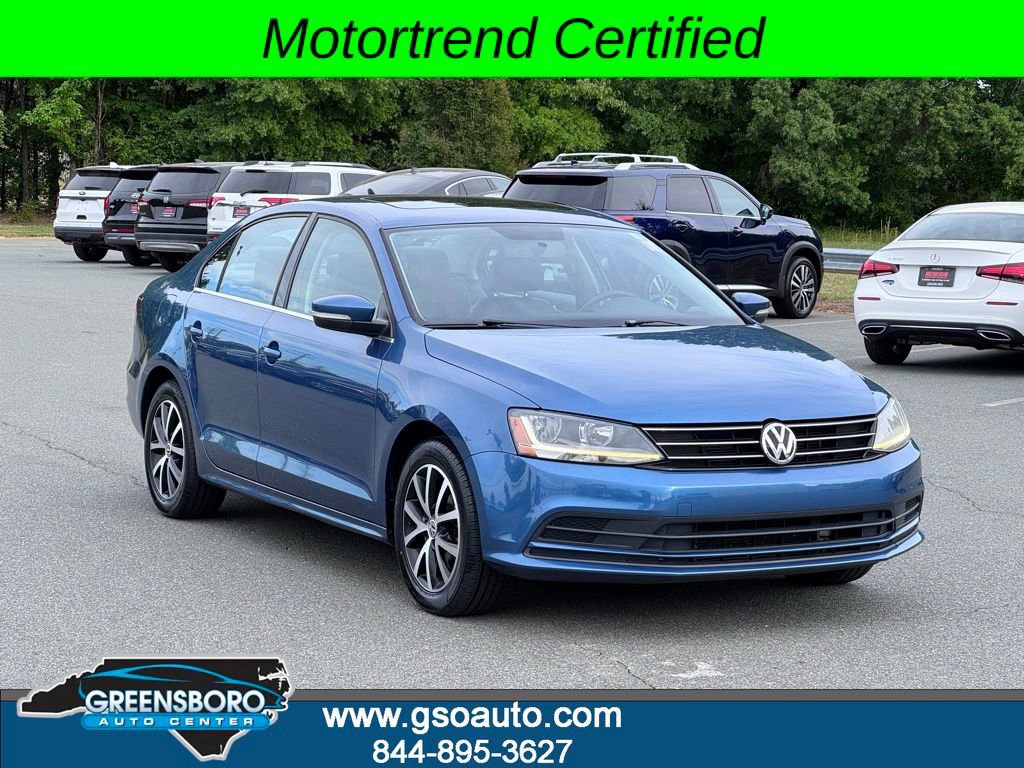 Used 2017 Volkswagen Jetta SE FWD image 2