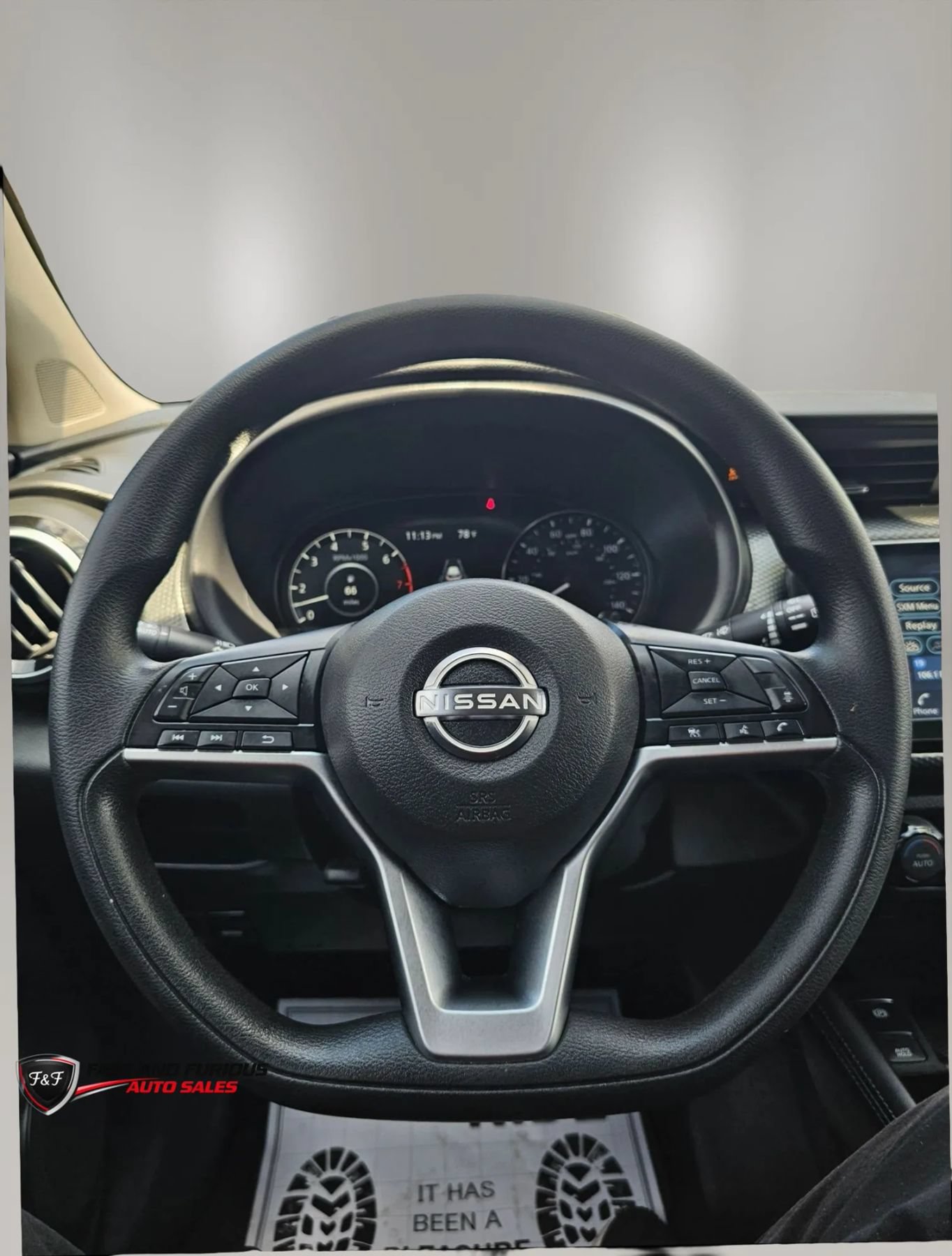 Used 2022 Nissan Kicks SV FWD image 14