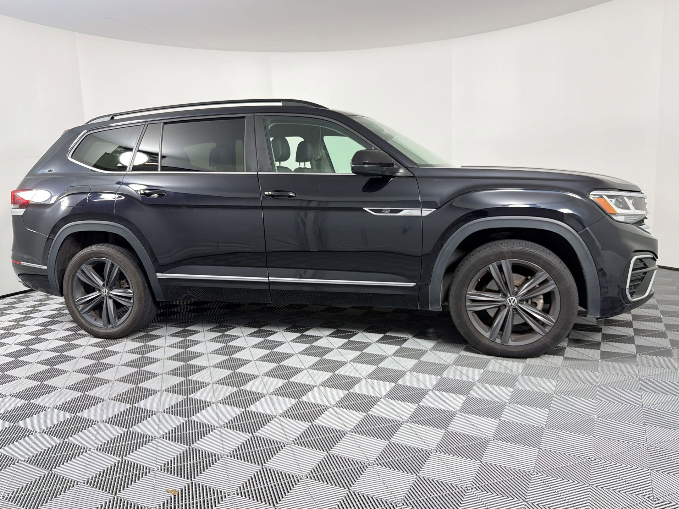 Used 2021 Volkswagen Atlas SE AWD/4WD image 11