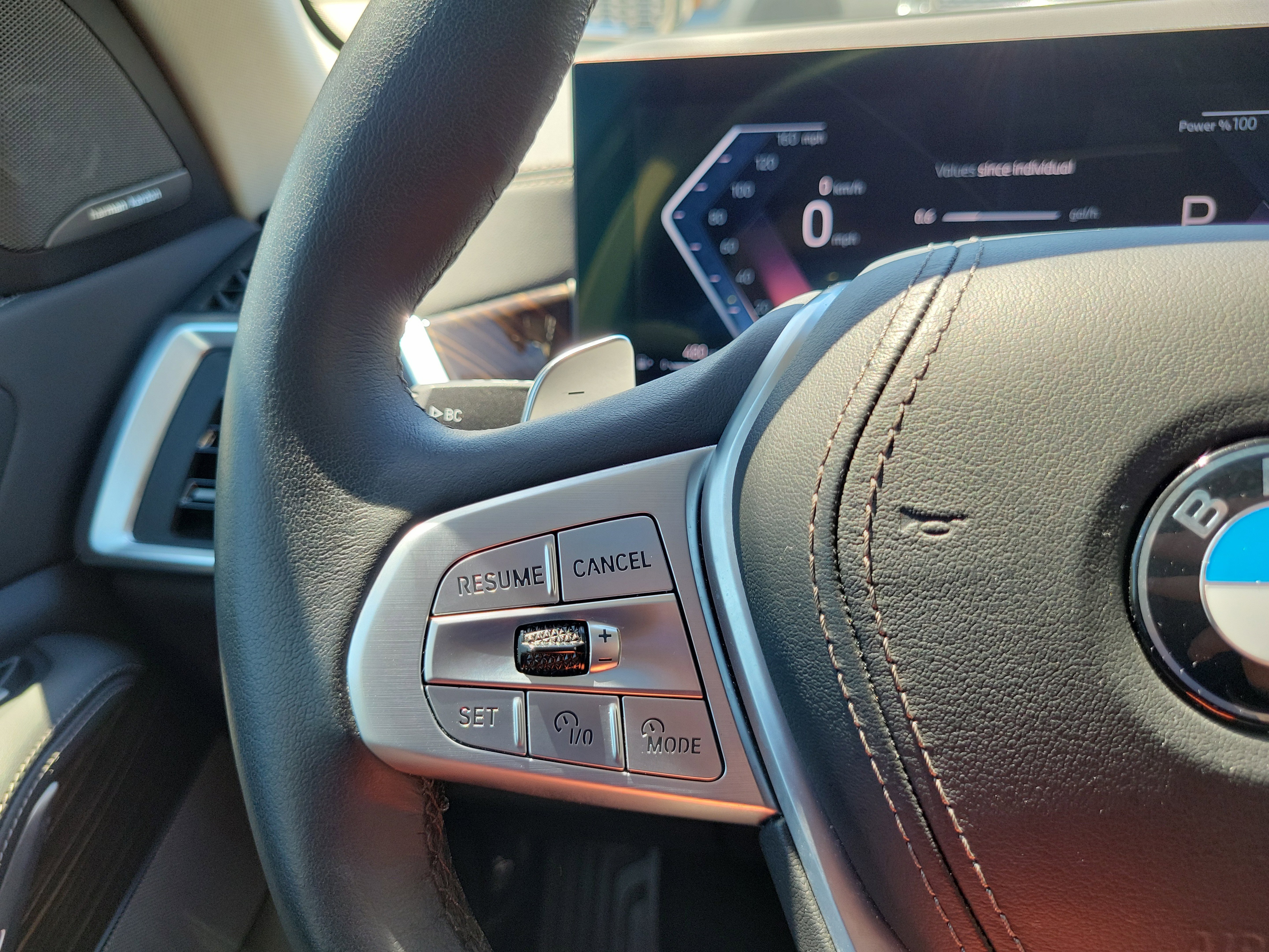 Used 2024 BMW X7 xDrive40i image 21