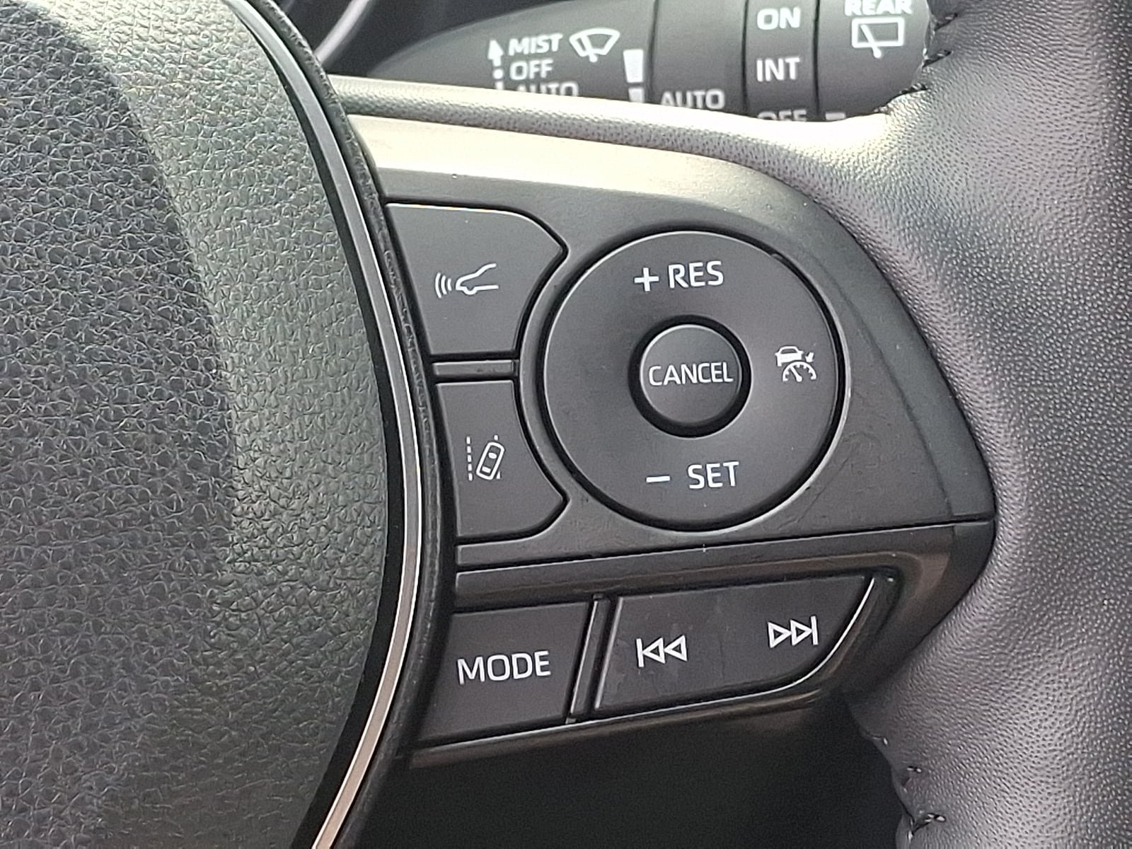 Used 2023 Toyota RAV4 XLE w/ Convenience Package AWD/4WD image 23