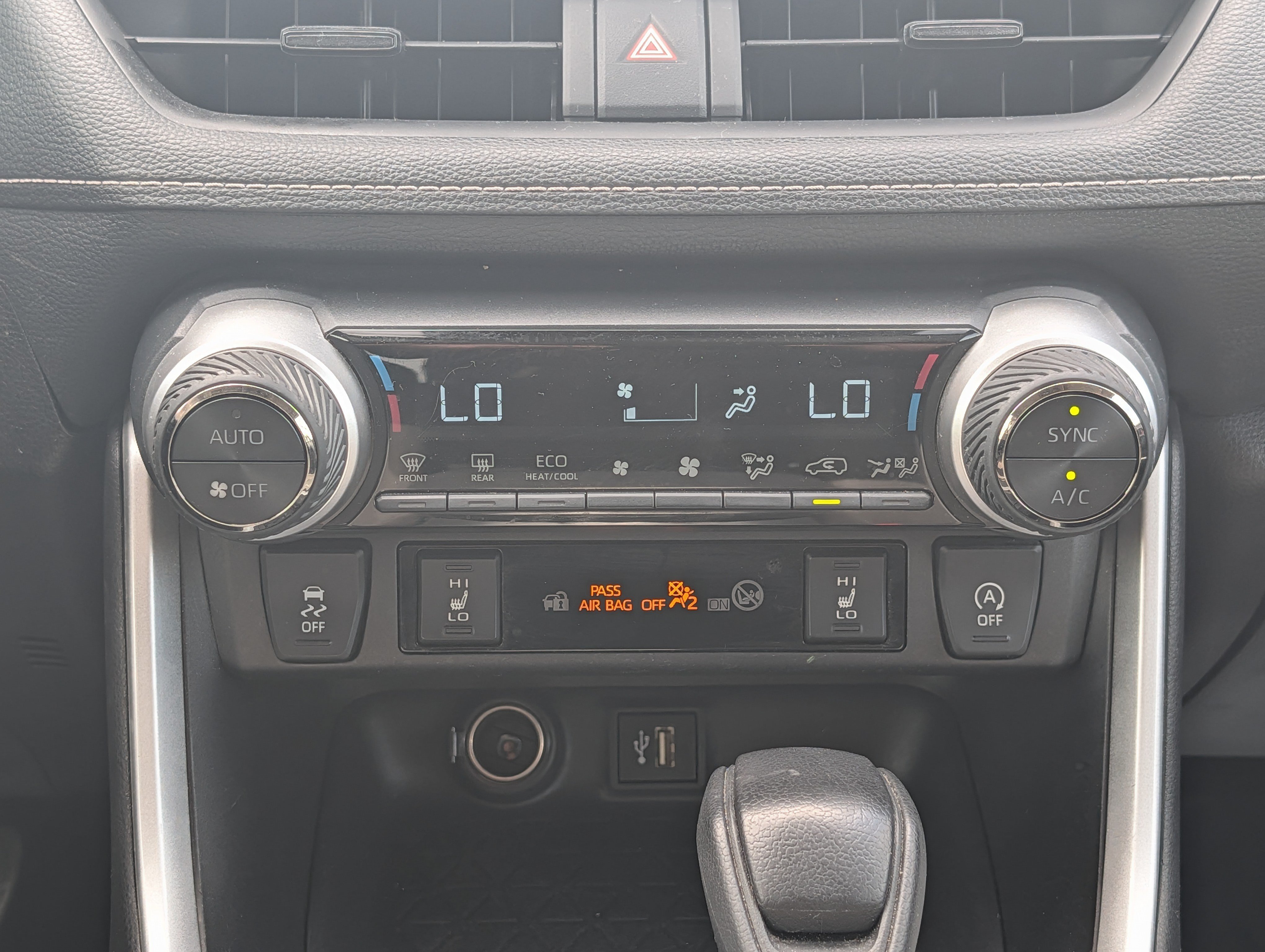 Used 2024 Toyota RAV4 XLE w/ Weather Package AWD/4WD image 23