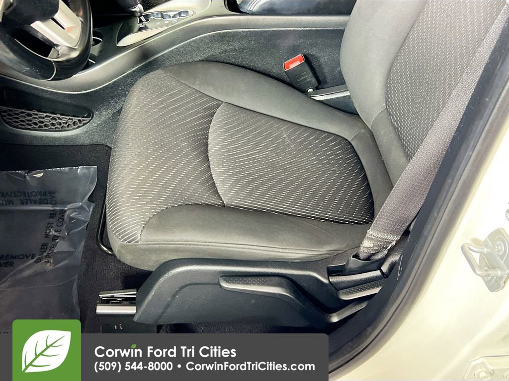 Used 2018 Dodge Journey SE w/ Connectivity Group FWD image 21