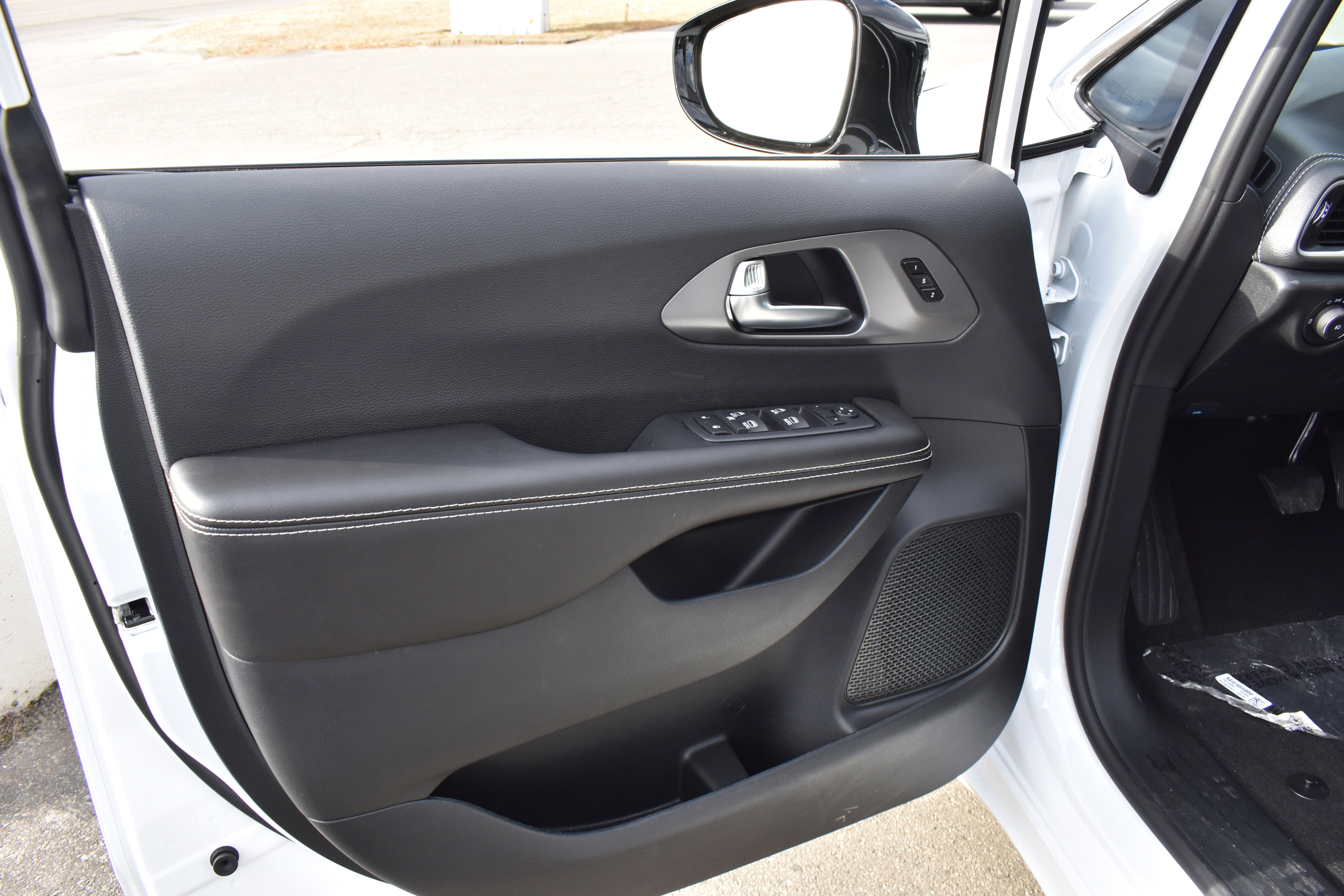 New 2026 Chrysler Pacifica Select image 25