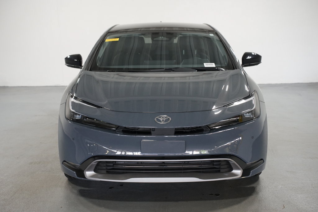Certified 2024 Toyota Prius Limited w/ Limited Premium Package FWD image 2