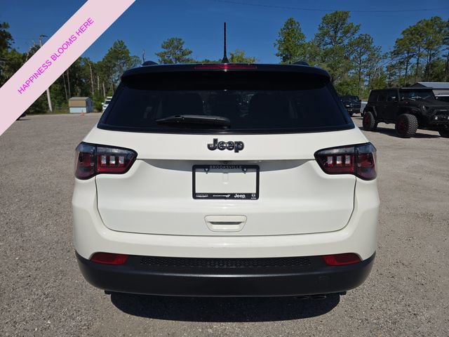 Certified 2021 Jeep Compass Latitude w/ Sun and Sound Group FWD image 5