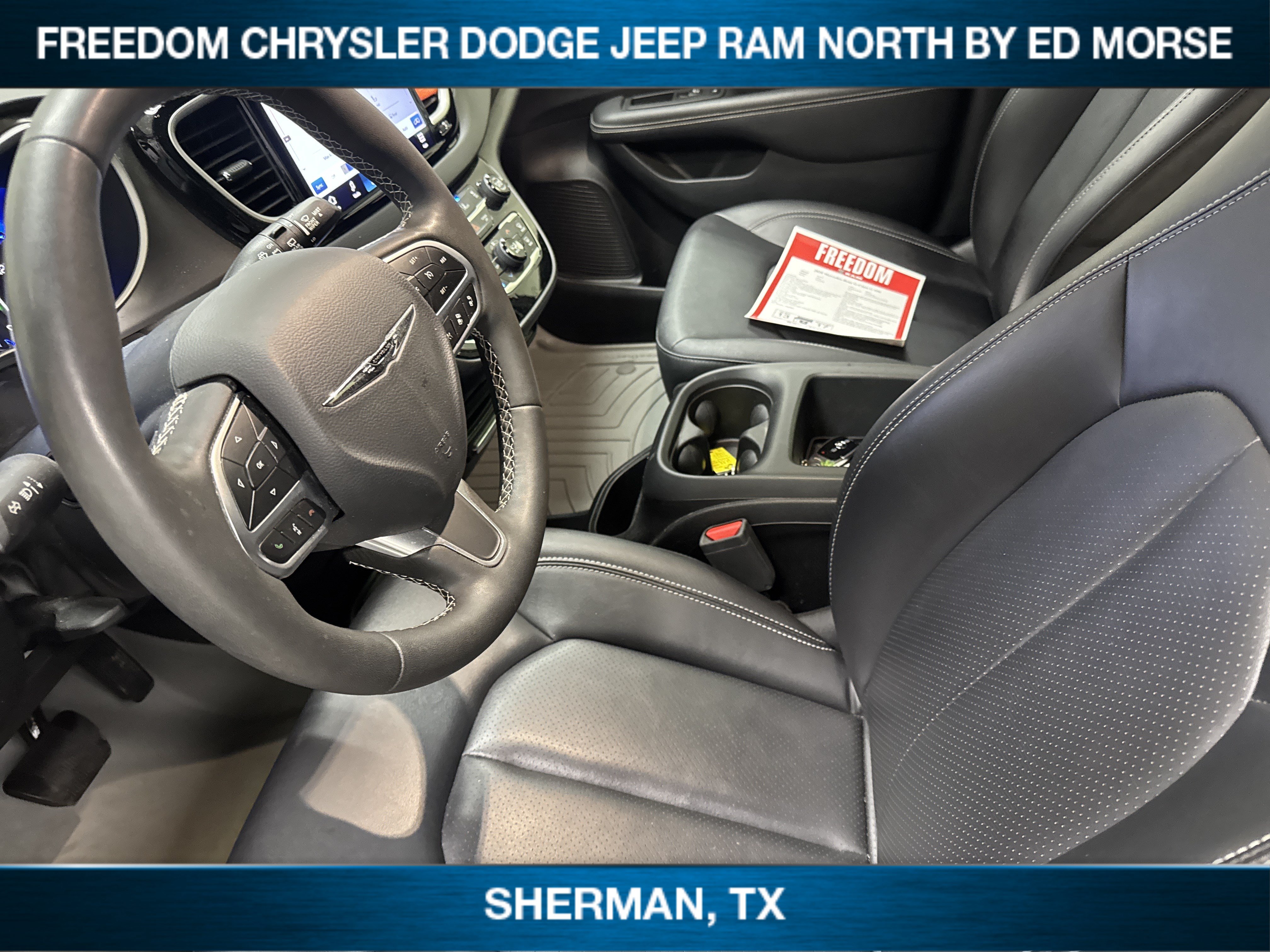 Used 2025 Chrysler Voyager LX FWD image 7
