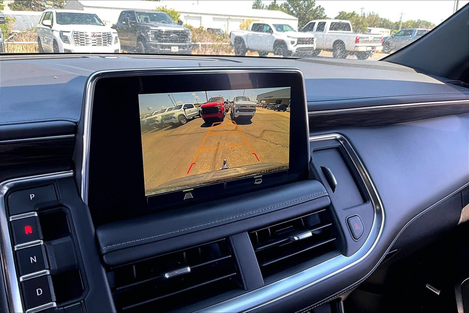 Used 2022 Chevrolet Suburban LT AWD/4WD image 21
