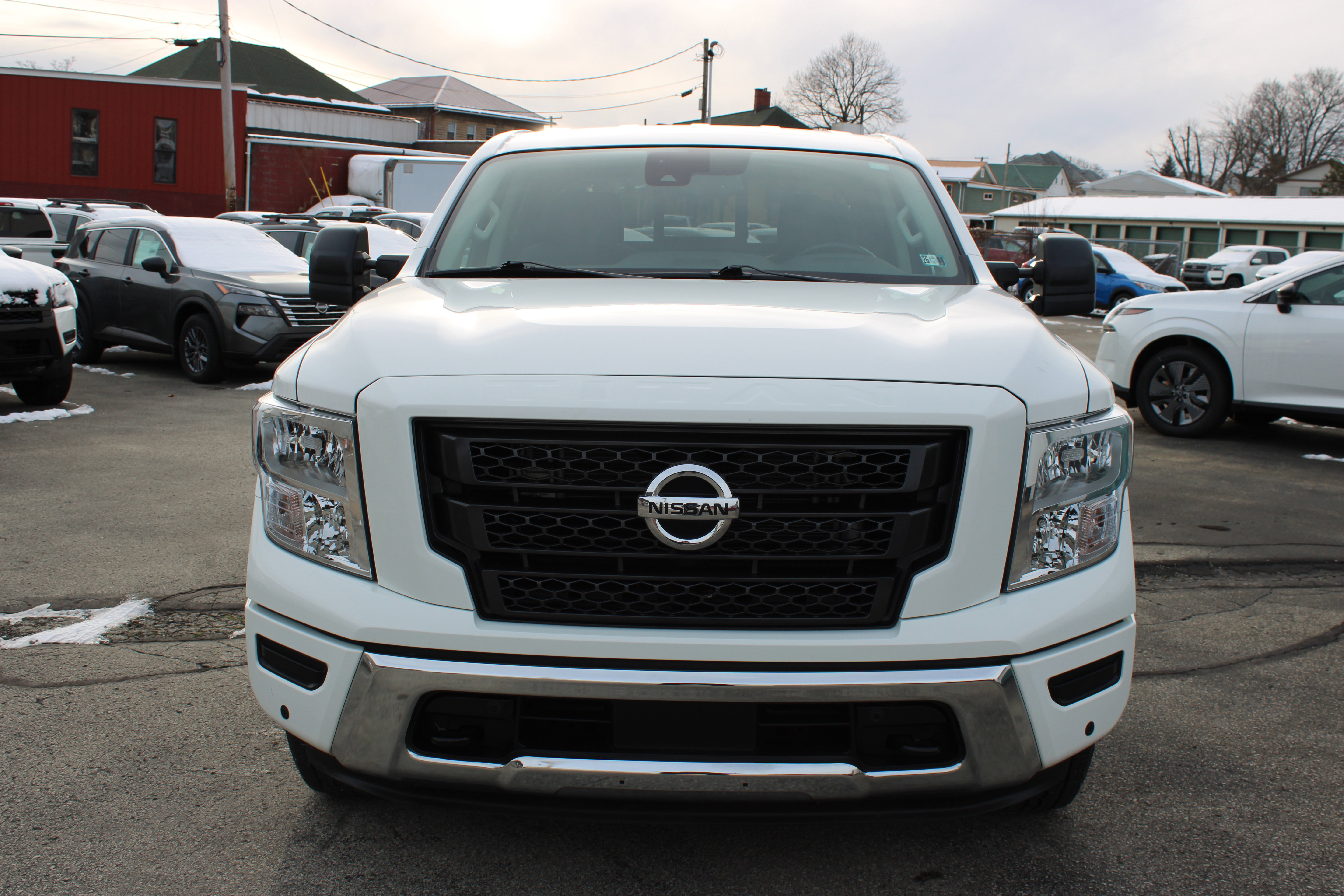Certified 2022 Nissan Titan SV w/ SV Convenience Package image 11