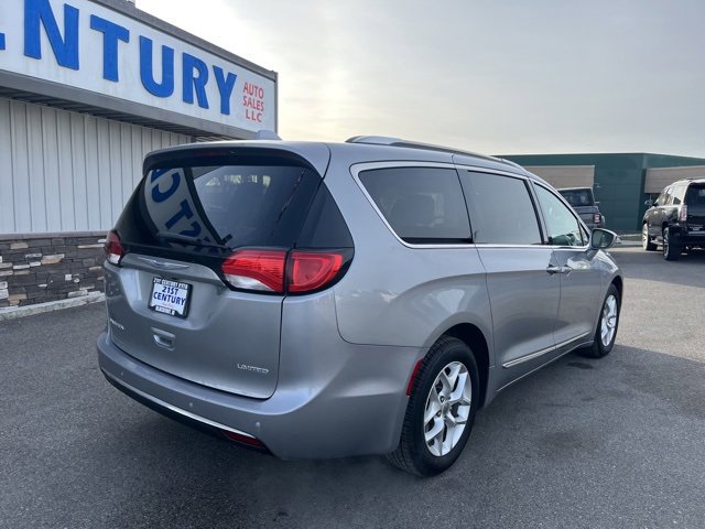 Used 2020 Chrysler Pacifica Limited image 14