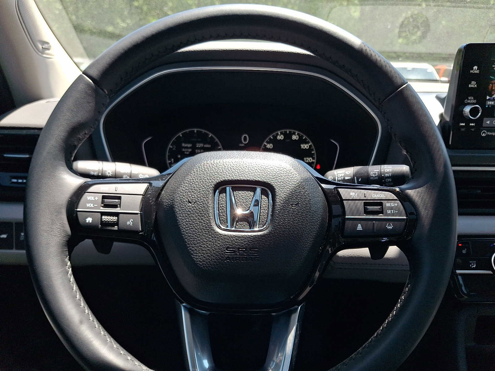 Certified 2025 Honda Pilot Touring image 20