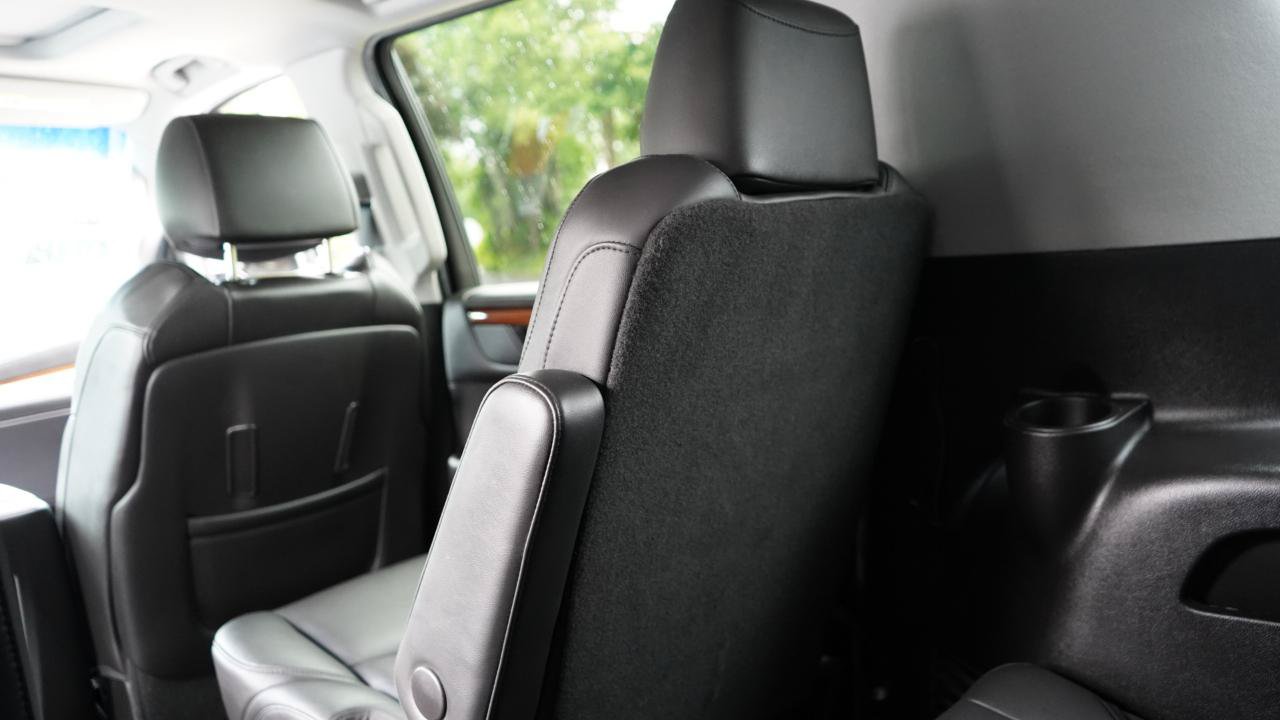 Used 2019 Cadillac Escalade ESV Luxury AWD/4WD image 55