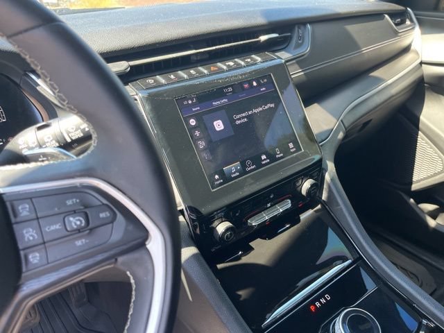 Used 2023 Jeep Grand Cherokee L Laredo AWD/4WD image 23