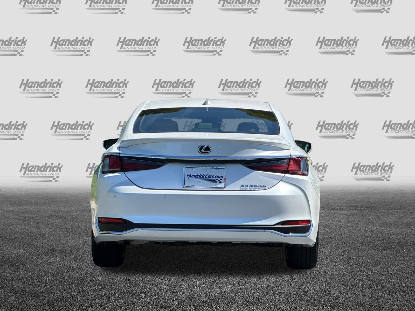 Used 2025 Lexus ES 300h w/ Premium Package image 6