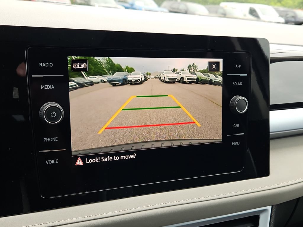 New 2026 Volkswagen Taos SE AWD/4WD image 9