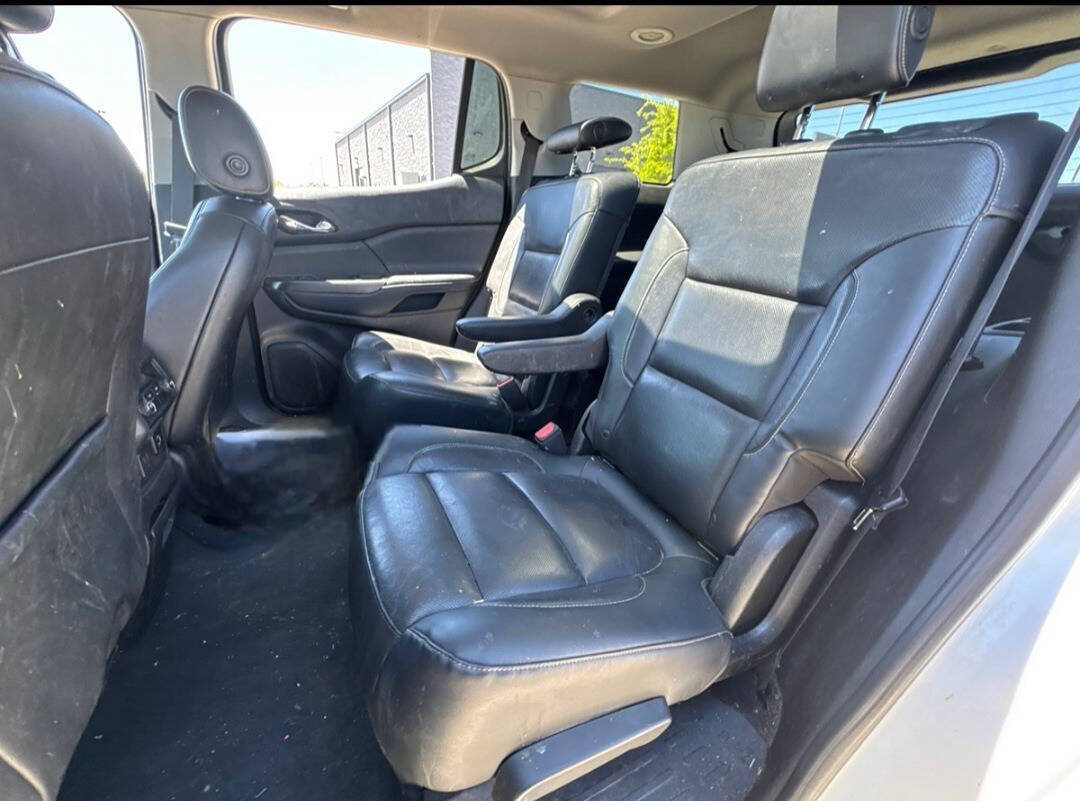 Used 2017 GMC Acadia SLT FWD image 10