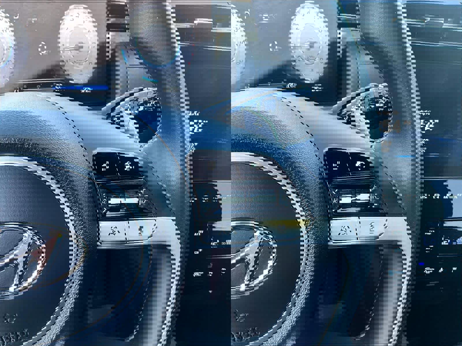 Used 2023 Hyundai Santa Cruz SEL Premium image 24