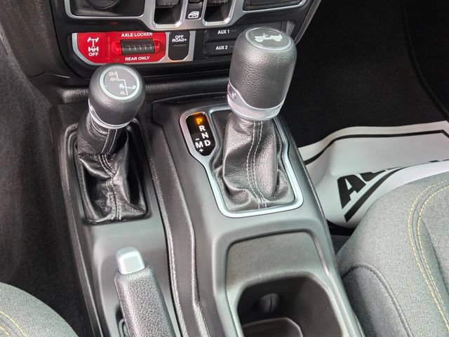 Used 2025 Jeep Wrangler Unlimited Sport AWD/4WD image 24