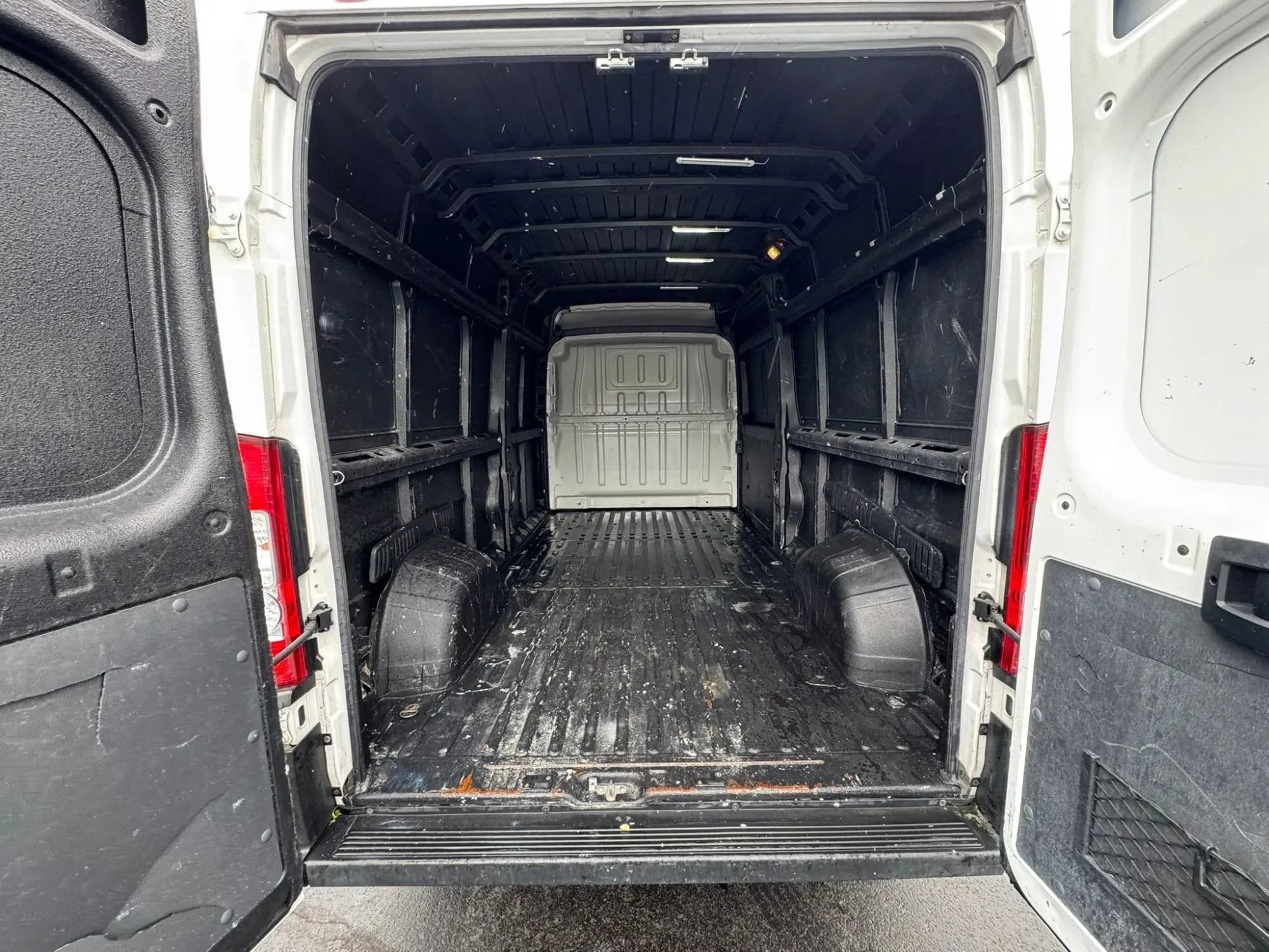 Used 2020 RAM ProMaster 2500 FWD image 11