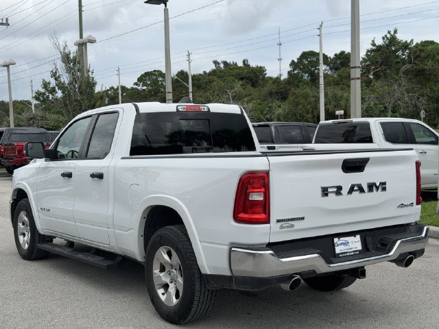 Used 2025 RAM 1500 Big Horn AWD/4WD image 4