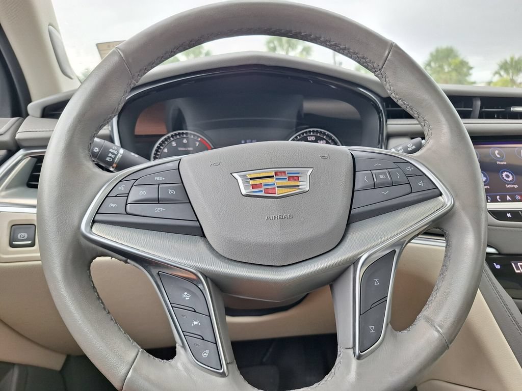 Certified 2023 Cadillac XT5 Premium Luxury FWD image 17