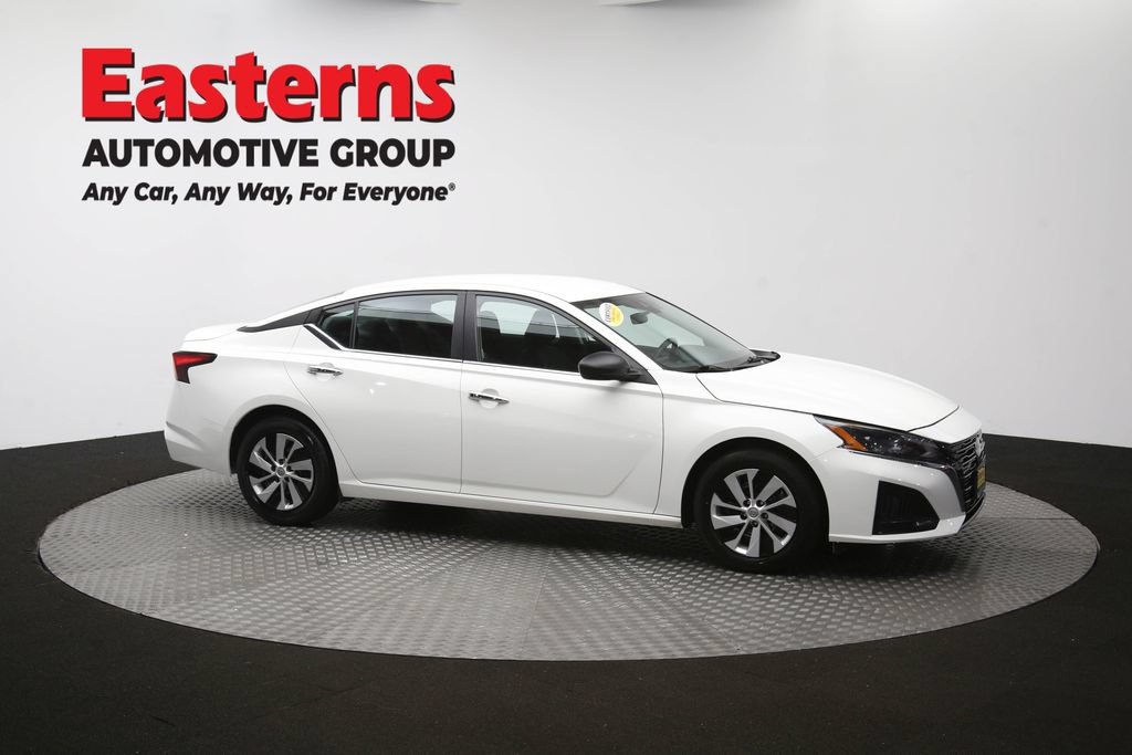 Used 2024 Nissan Altima 2.5 S FWD image 42