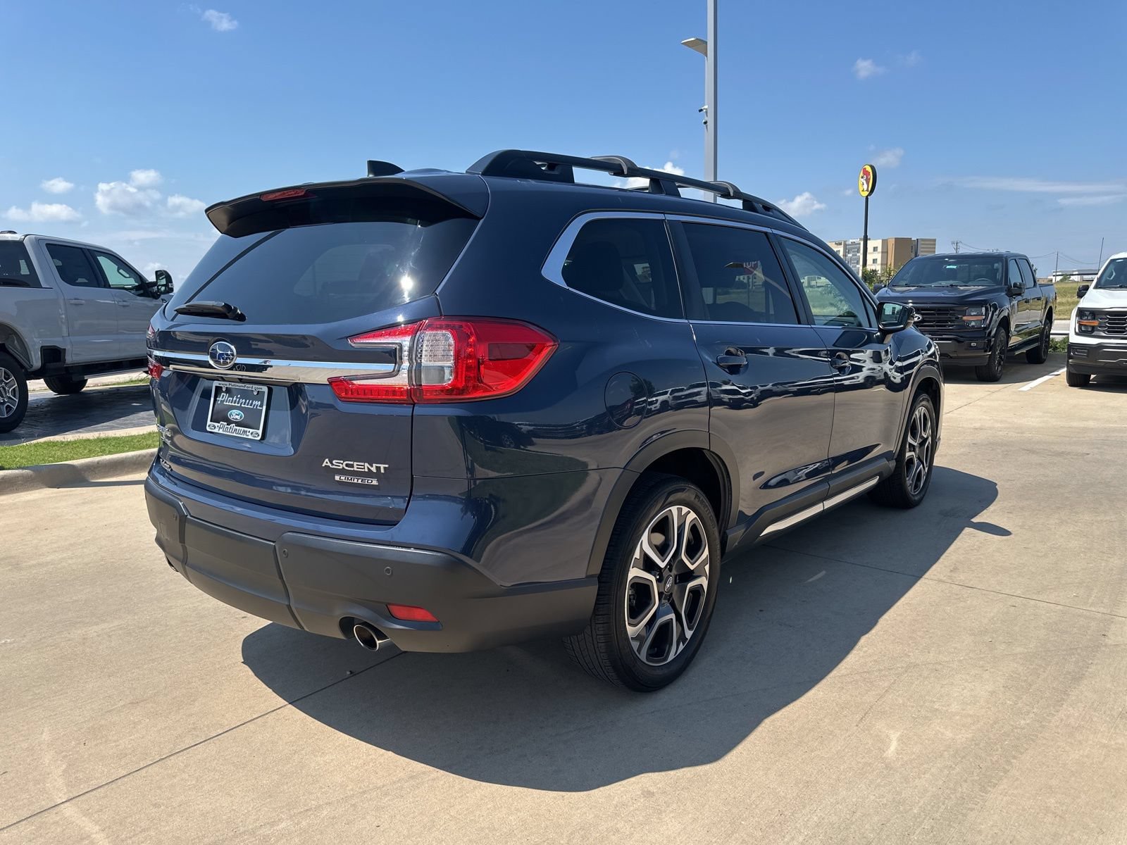 Used 2024 Subaru Ascent Limited AWD/4WD image 6
