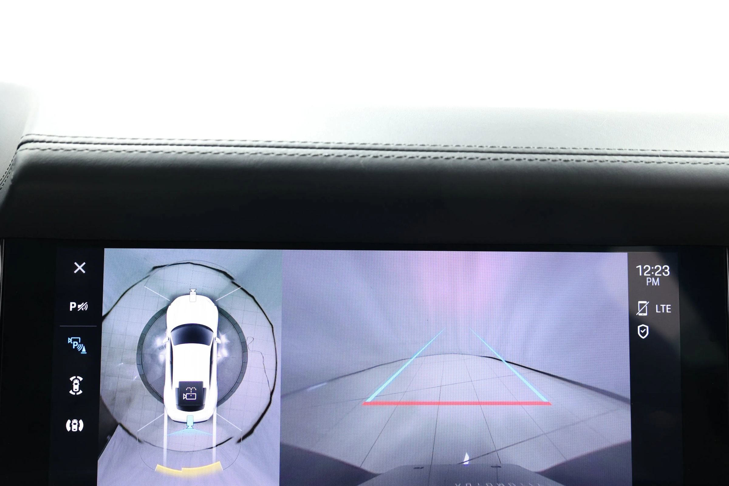 Used 2022 Porsche Taycan image 26