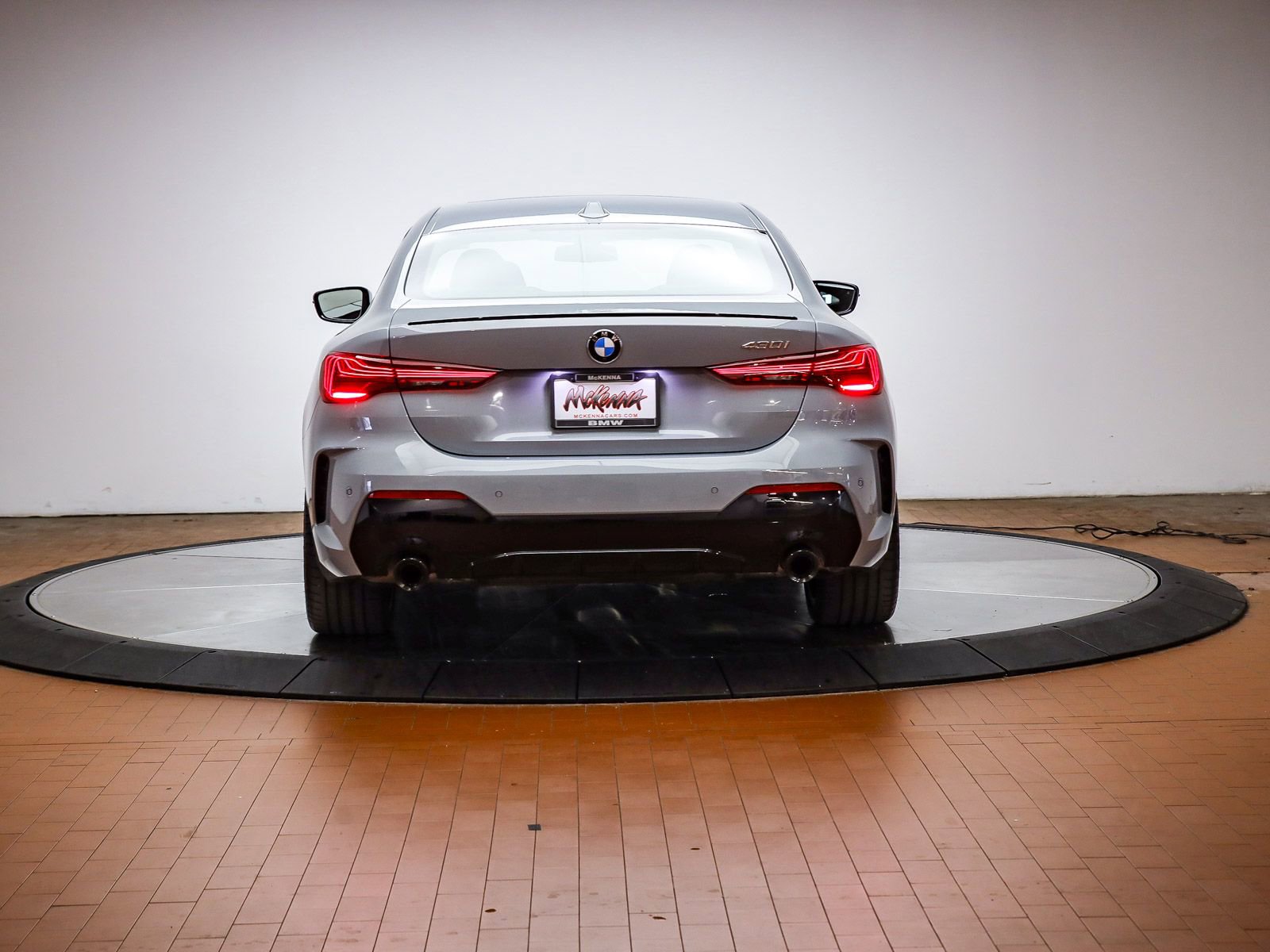 Used 2026 BMW 430i Coupe w/ M Sport Package RWD image 3