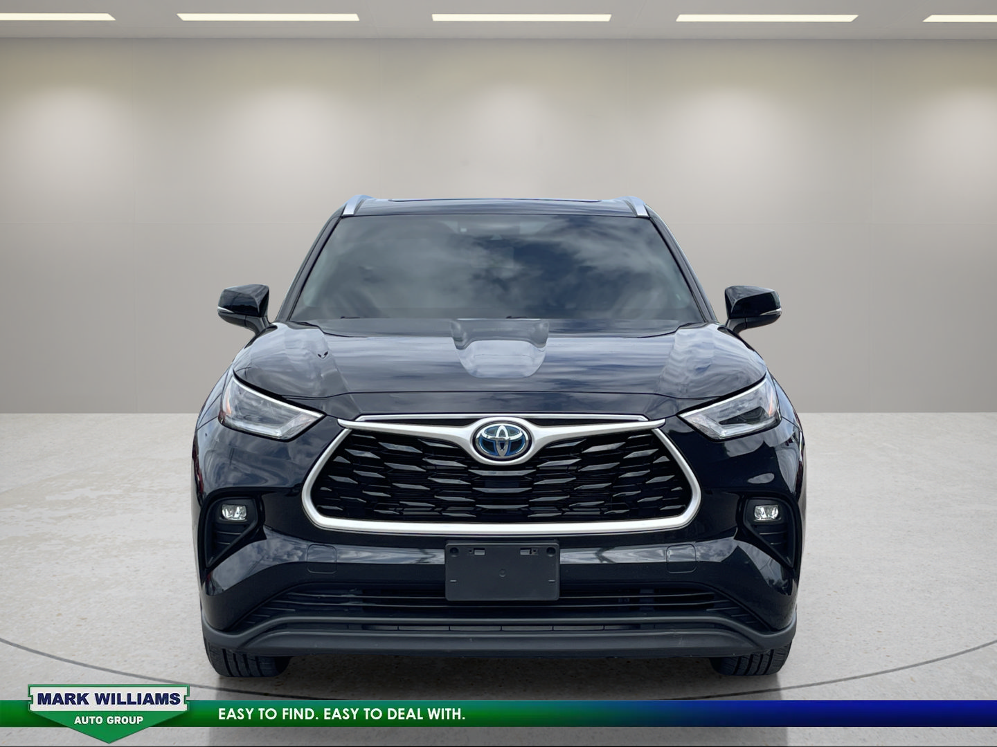Used 2021 Toyota Highlander XLE AWD/4WD image 7