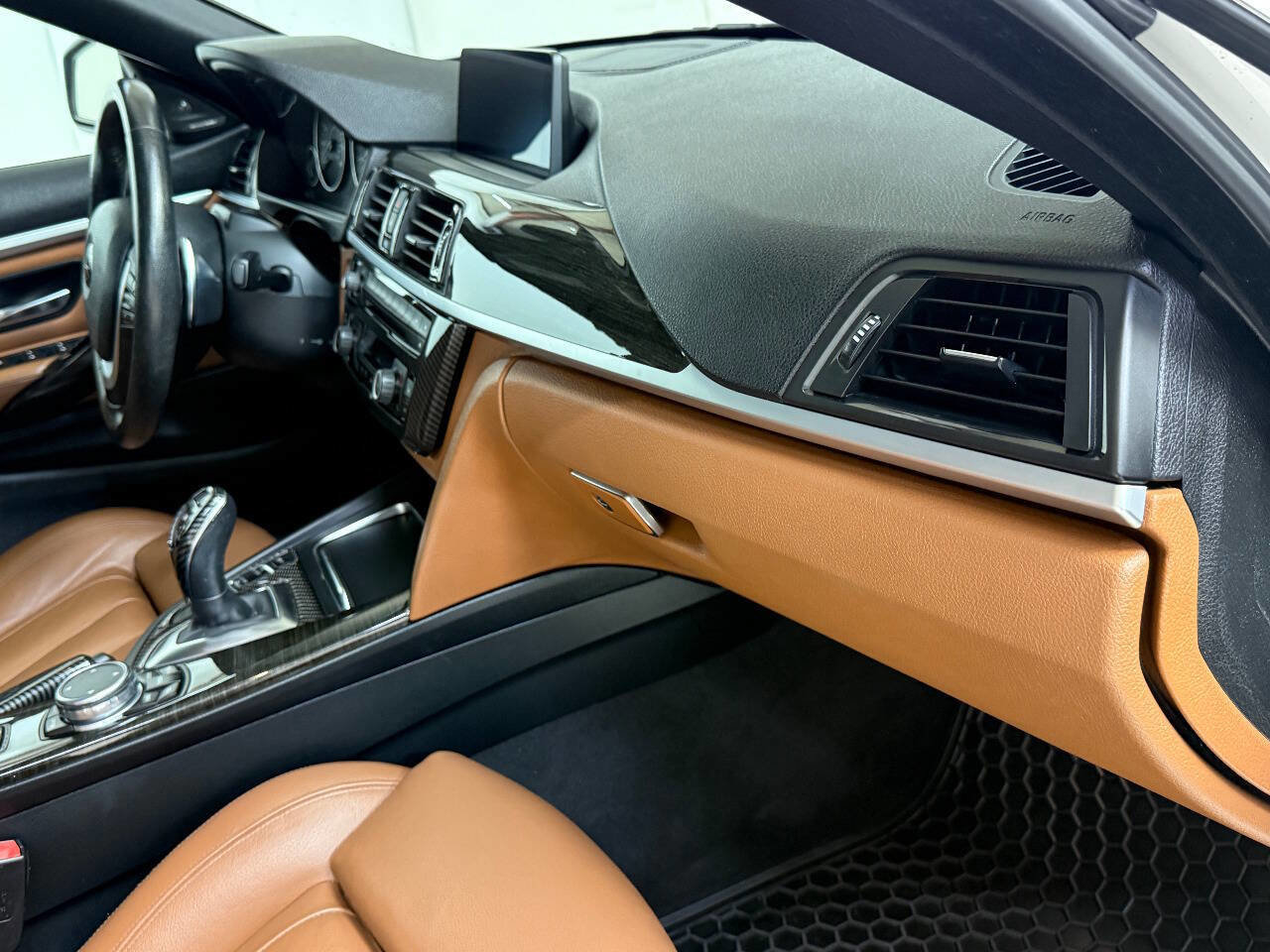 Used 2016 BMW 428i Convertible image 30